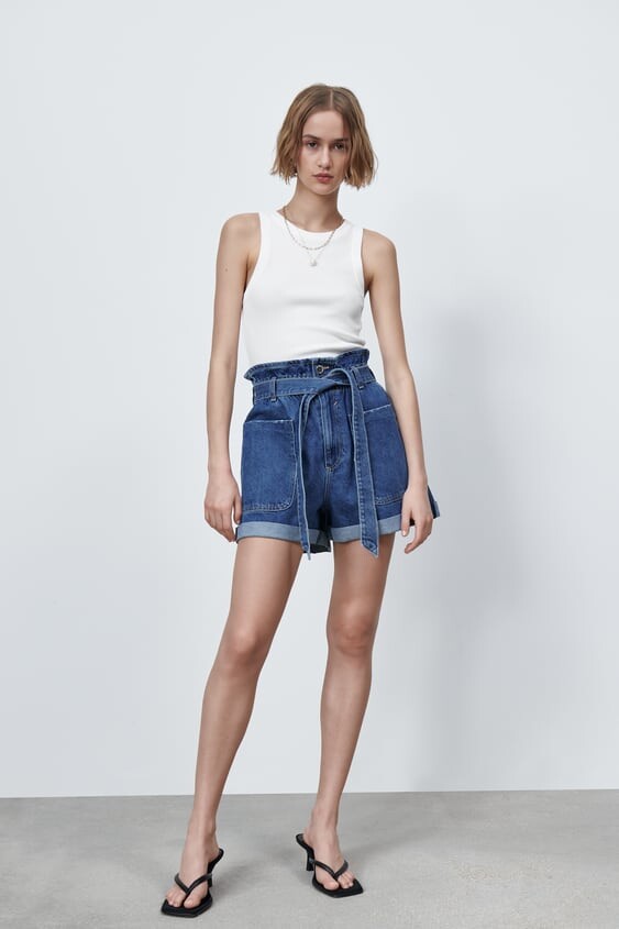 SHORT EN JEAN À TAILLE PLISSÉE