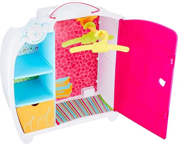 Nenuco - Armoire à jouets pour ranger les vêtements de votre bébé (Famosa 700010346)