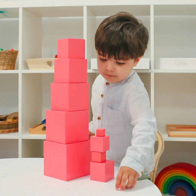 Tour d'empilage rose Montessori