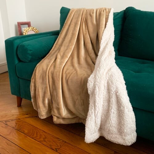 Plaid polaire doublé imitation " Mouton" beige  clair MOUTON | Maisons du Monde