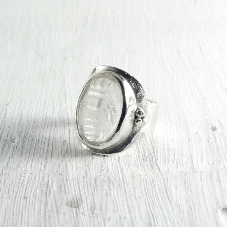 Sterling Silver & Crystal Bee ring : Roman inspired ring - Clear rock crystal - Hammered finishing -  Men or Women sterling silver ring