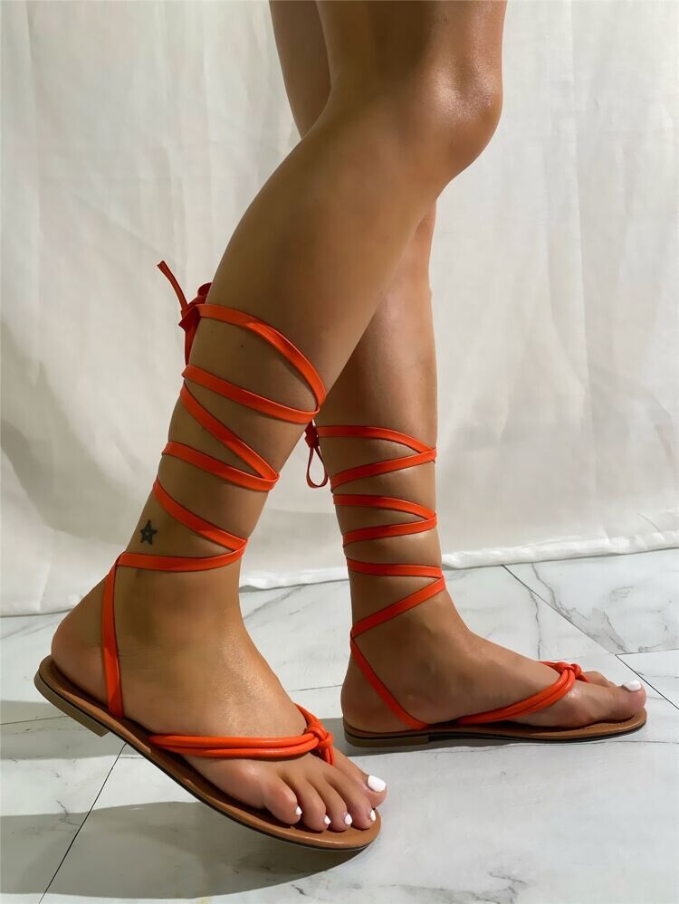 Sandales minimalistes avec nœuds