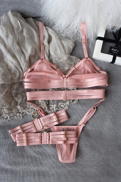 Leslie set & garters - pink peach color