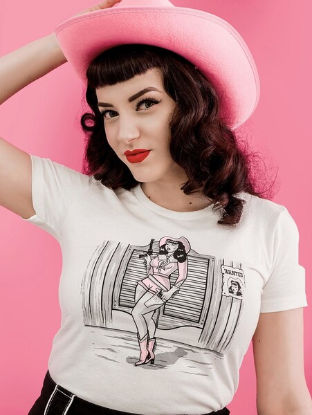 Wanted Pink Cowgirl (T-shirt)
