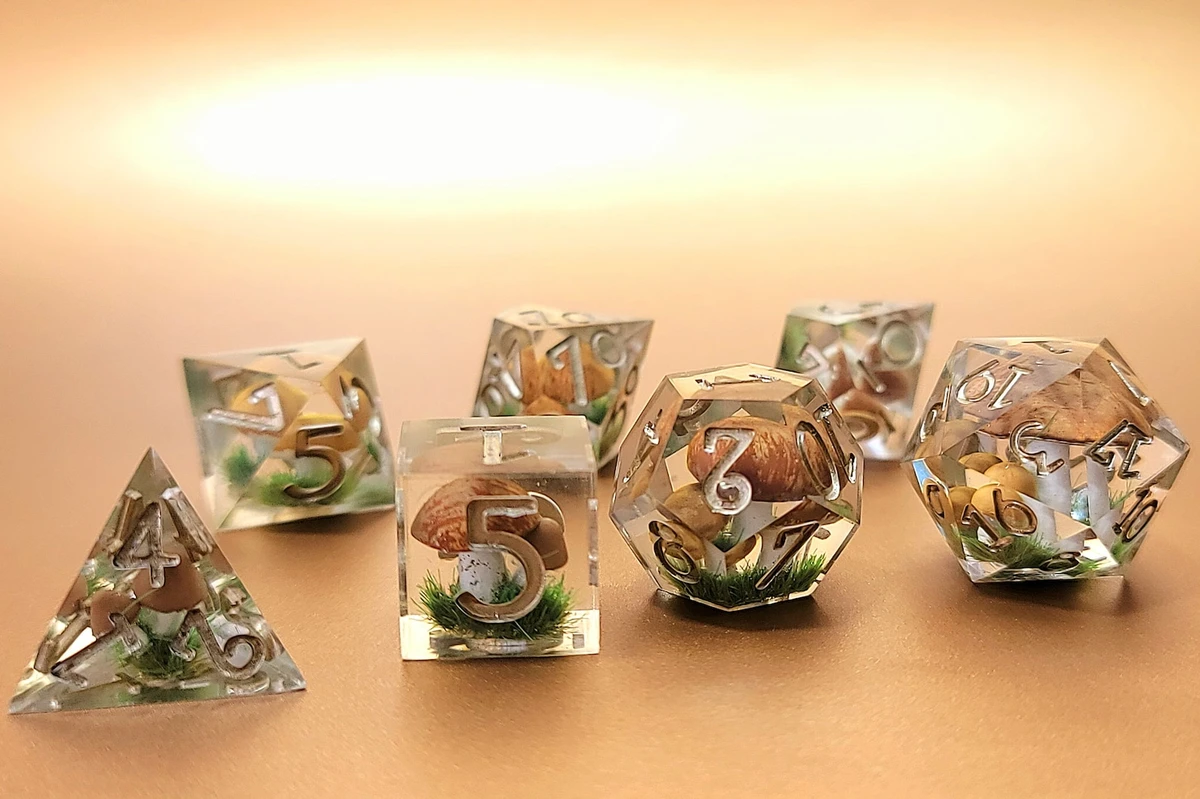 7 DnD Mushroom Dice Set Polyhedral Dice For DnD TtRPG Tabletop Games - With Mushrooms Inide- Full Set Handmade Resin Sharp Edge