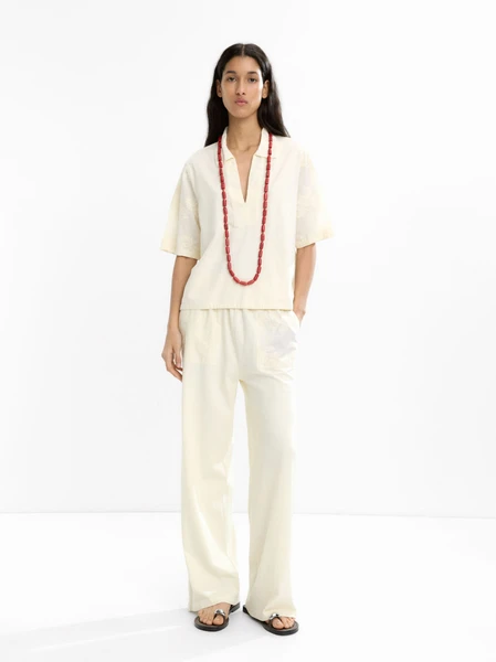 T-shirt 100 % coton avec broderie Écru | Parfois
