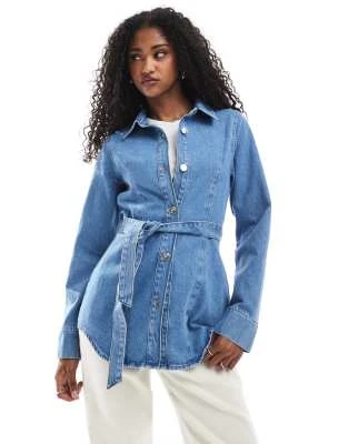 Miss Selfridge - Veste en jean cintrée à la taille avec ceinture - Délavage moyen | ASOS