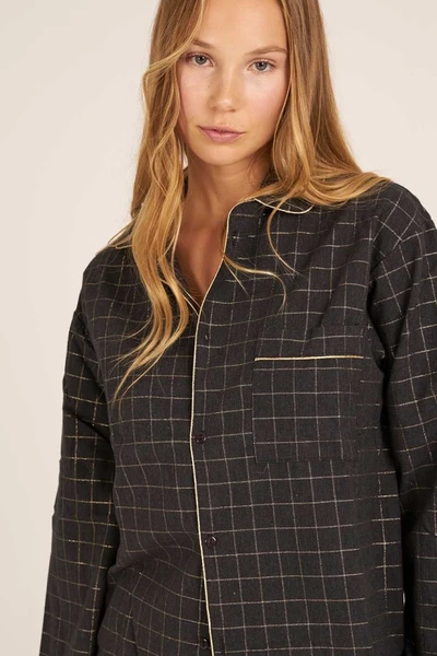 Chemise de Pyjama Grise à Carreaux Dorés