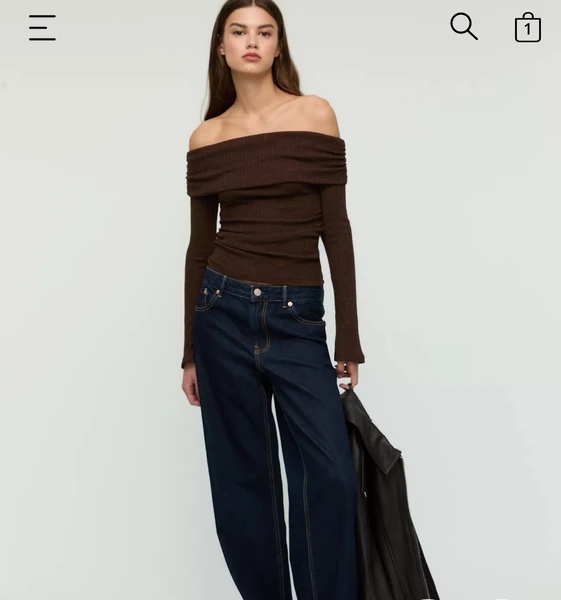  T-SHIRT ÉPAULES DÉNUDÉES EN MAILLE FRONCÉE