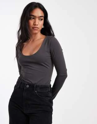 ASOS DESIGN - Body sculptant à manches longues et encolure dégagée - Anthracite