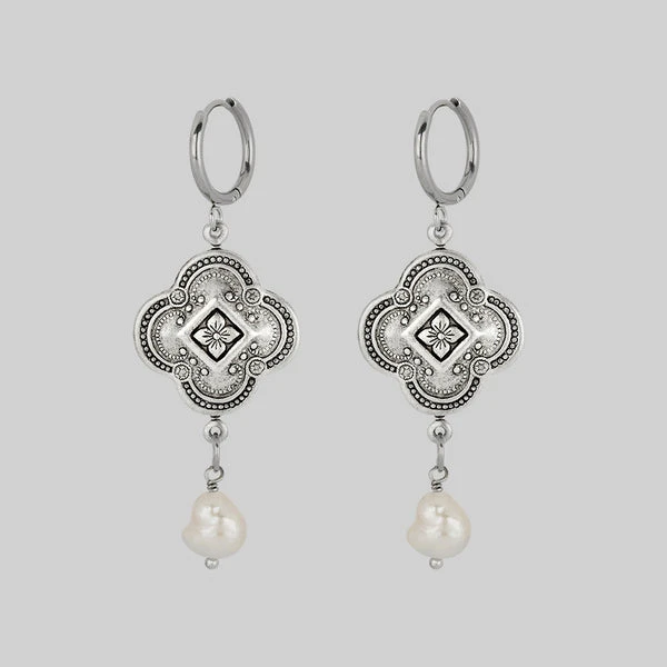 REALM. Quatrefoil Pearl Hoop Earrings - Silver