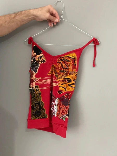 Dos nu Desigual