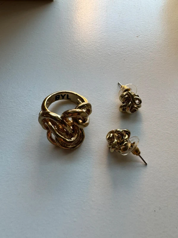 Anillo y pendientes bimba y Lola B&L