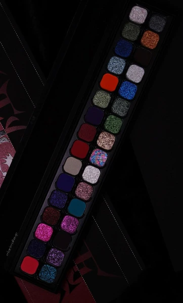 Year of the Dragon · Limited edition palette