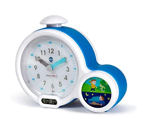 Réveil Enfant Educatif - Jour/Nuit - Lumineux - Affichage Digital - 3 Alarmes au choix - Mixte : Fille et Garcon - Secteur ou à Piles - Clock - Bleu - Pabobo x Kid Sleep