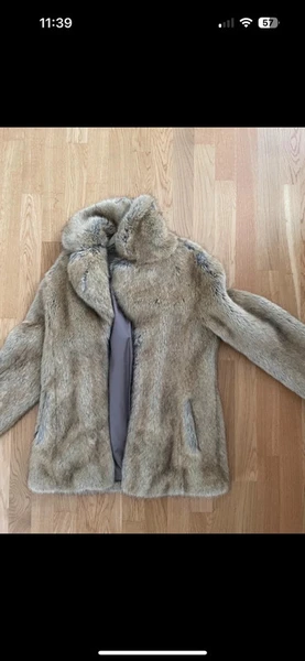 Manteau fausse fourrure Karen Millen