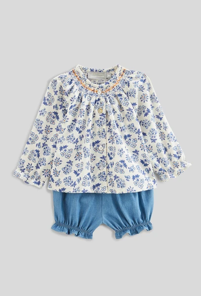 Ensemble blouse imprimée et short en chambray