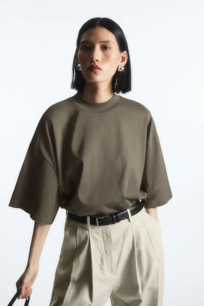 LE T-SHIRT OVERSIZE