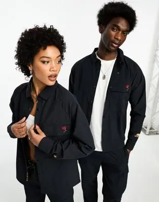 Exclusivité ASOS - New Balance - Part of the Family - Chemise - Noir