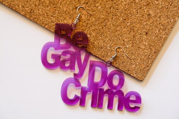 Boucles d’oreilles Be Gay Do Crime Lasercut