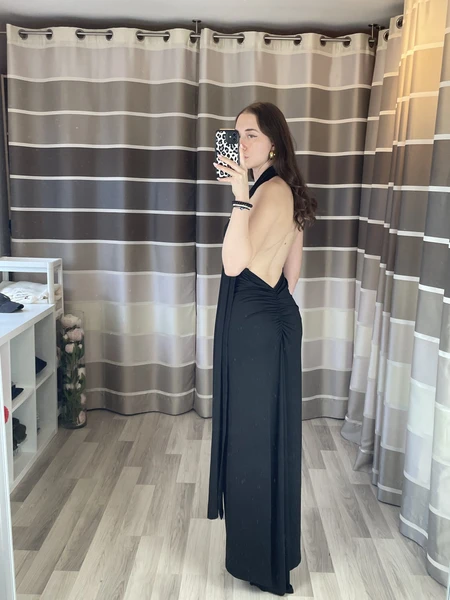 Robe dos nu noire