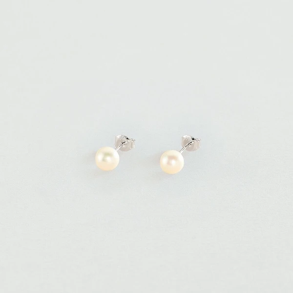 Boucles d'oreilles puces PERLYS - Perle / Argenté