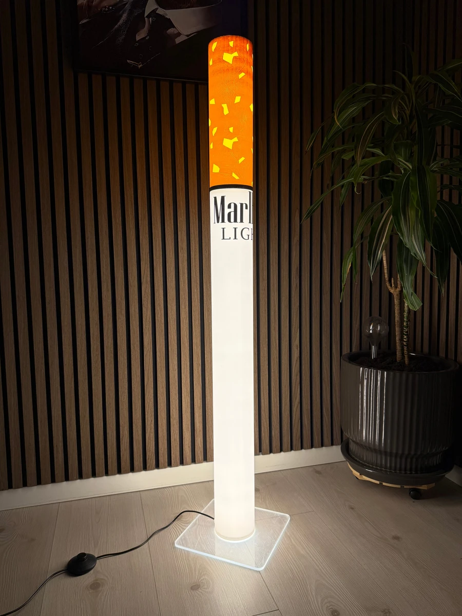 Vintage Marlboro Lamp