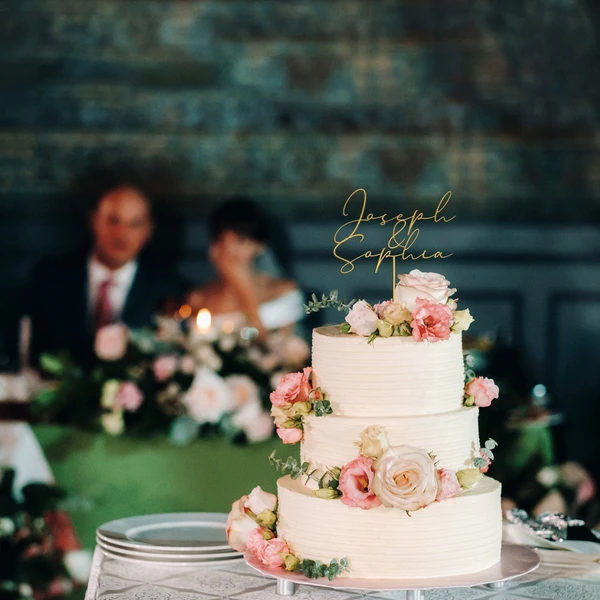 Décoration de gâteau de mariage, décoration de gâteau M. et Mme, décoration de gâteau deux noms, décoration de gâteau personnalisée, décoration de gâteau de mariage rustique