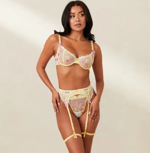 Adeline Intymate