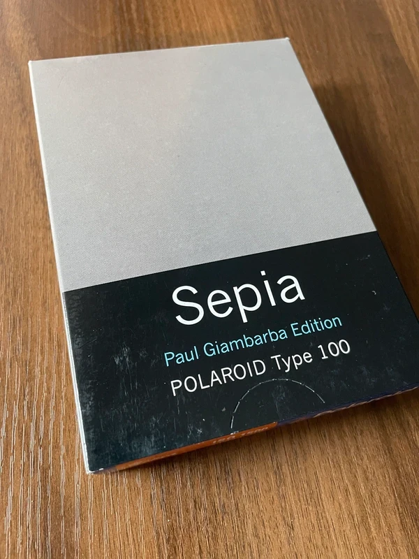 Pellicola Sepia Paul Giambarba Edition, Polaroid Type 100 by The Impossible Project - Scaduta 2009