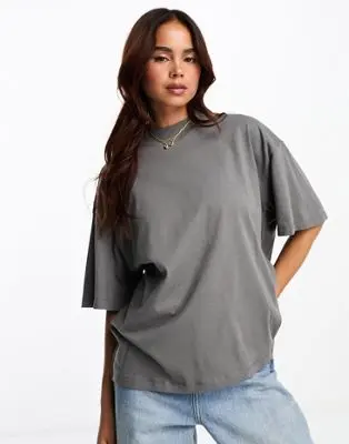 Monki - T-shirt décontracté à col montant en imitation denim délavé