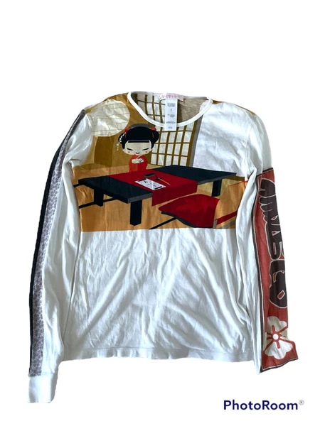 *rare* custo barcelona graphic shirt
