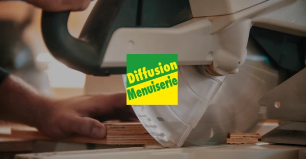 Panneau multiplex meranti - Prédécoupé 1250 x 610 x 3,6 mm