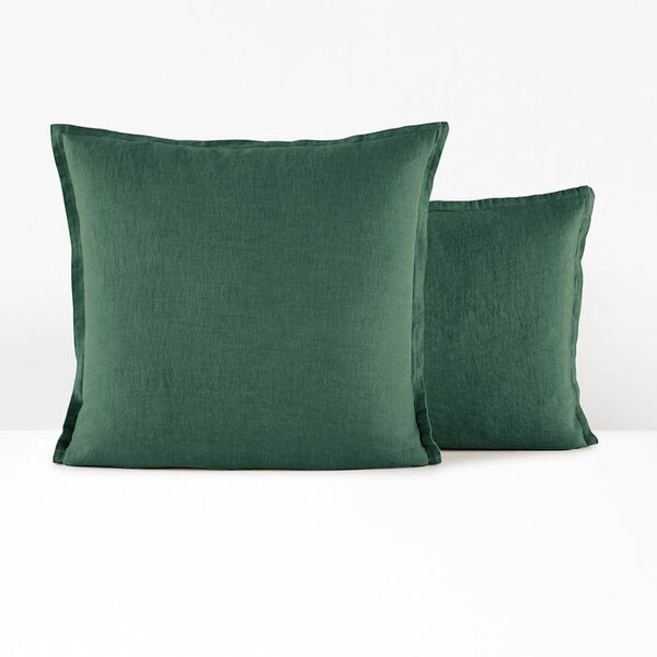 1 taie traversin ou 2 taies rectangles + (1 taie carrée en lin lavé) -> vert grisé ou vert forêt ou kaki grisé (même couleur que housse de couette)