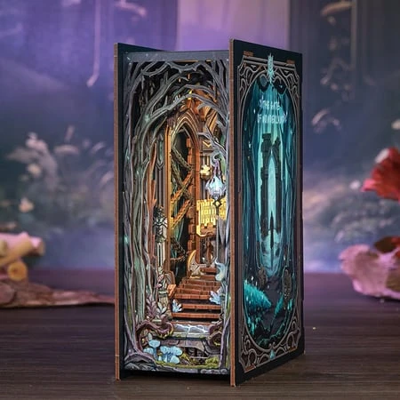 Book Nook - La porte mystique