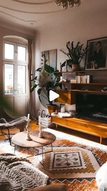 Carla Schwolow on Instagram: "This panel wall just made our livingroom the most cozy thing in the world. Comment „livingroom“ and get a 🔗 with sweet and affordable pieces for a cozy livingroom straight into your inbox.Gemütliche Einrichtung fürs Wohnzimmer"