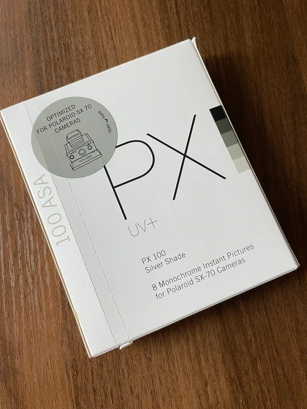 Rara Pellicola Polaroid PX100 Silver Shade - Scaduta 2011 (Ilford B/N)