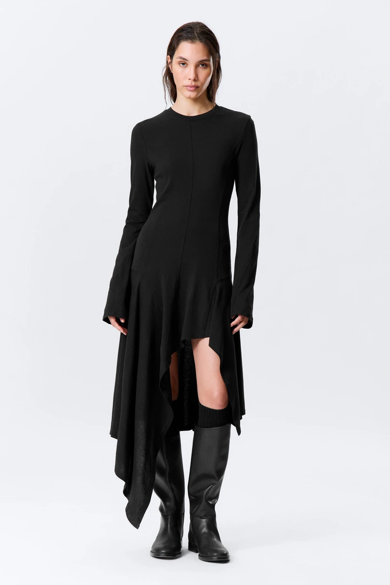 Robe midi asymétrique manches longues