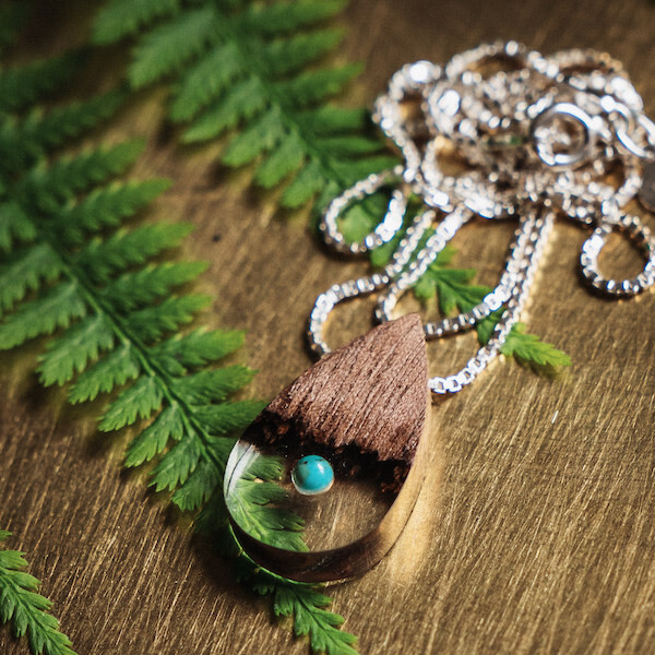 Wooden necklace - Horizons of Imagination - Teardrop | Handcrafted