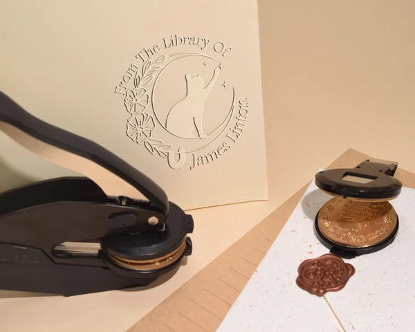 Embosseuse de livres personnalisée Ex Libris | Cadeaux pour amoureux des livres | Tampon personnalisé de la bibliothèque de livres | Embosseur de bibliothèque