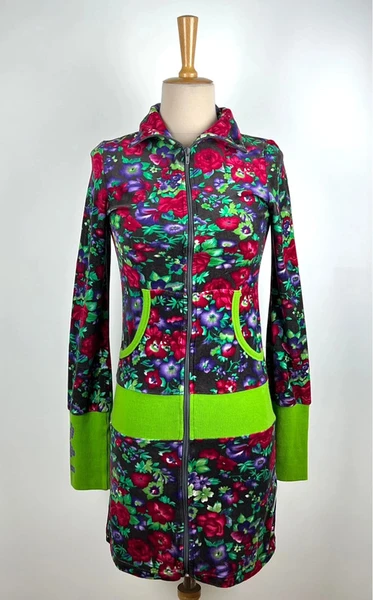 Veste à fleurs / Blutsschwester