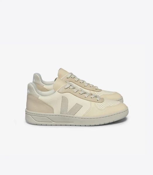 Baskets v-10 chromefree multi cashew pierre Veja