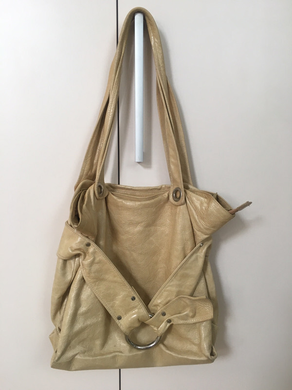 Bolso PIEL beige Balenciaga