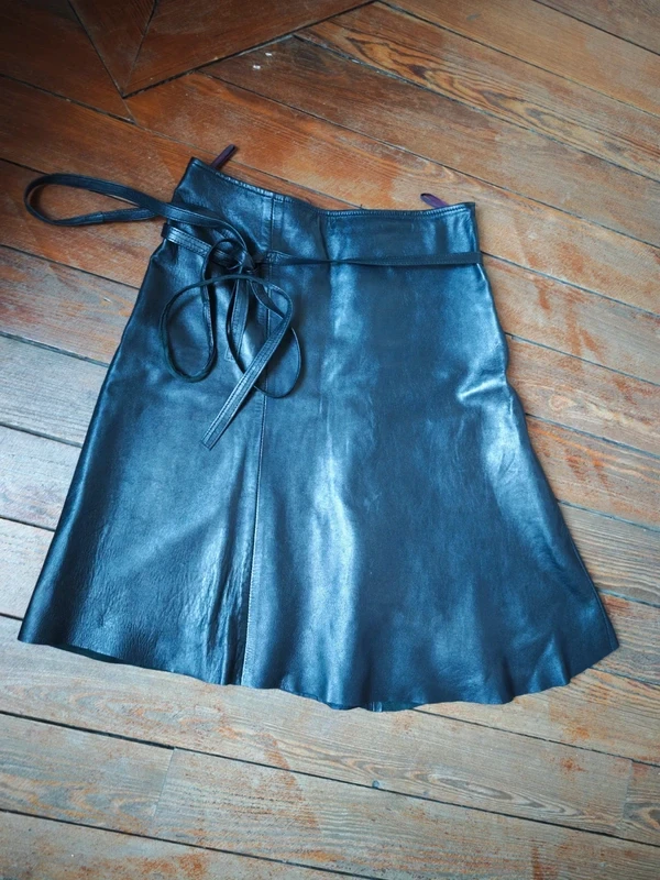 Jupe en cuir Comptoir des cotonniers taille 38