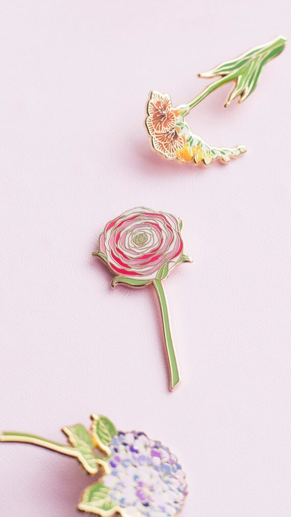 Ranunculus Enamel Pin, Floral Pin, Flower Pin, Plant Pin, Botanical Art, Cadeau unique, Cadeau d’amitié, Cadeau pour elle, Brooch Pin