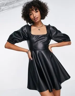 ASOS DESIGN - Robe patineuse courte style babydoll en similicuir - Noir