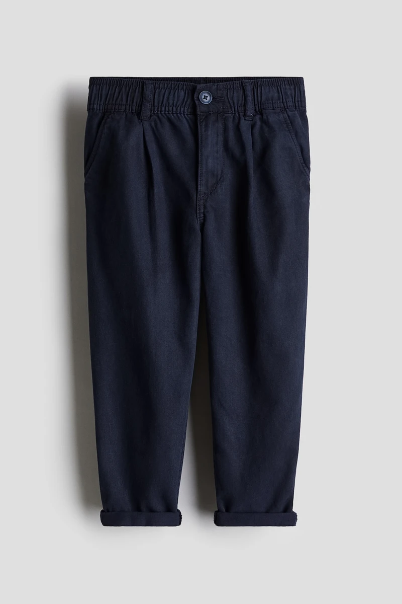 Chino loose en twill avec jambes effilées