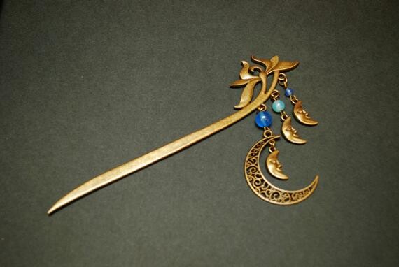 ⚜️🤩Hairpin 3 Moons&quot blue jade stone, by Calhaloü, pique hair, bun pins