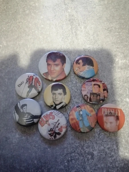Lot de 9 badges vintage Elvis Presley années 80-90