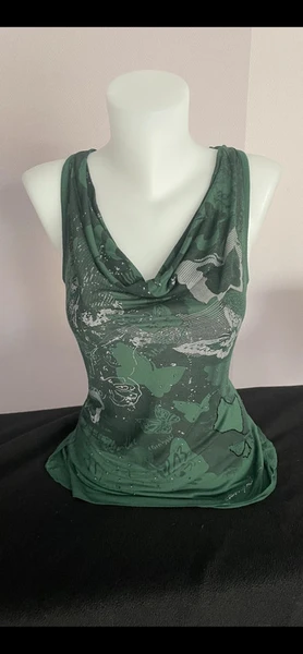 Haut Desigual col bénitier